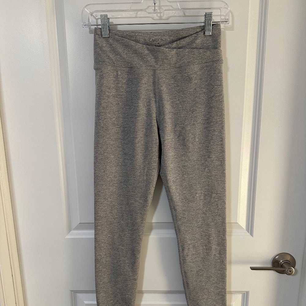 Carbon 38 heather grey leggings, Size M